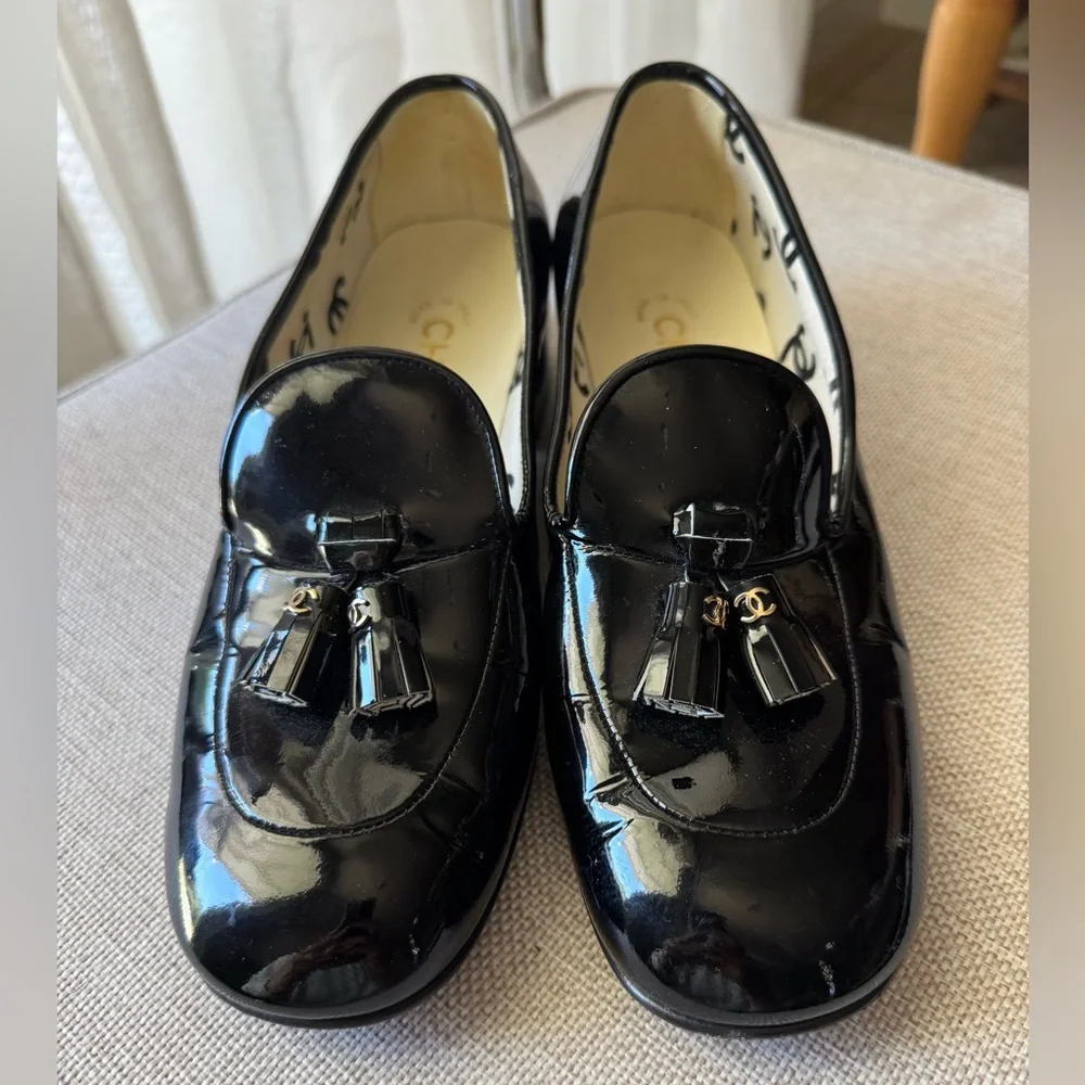 Chanel Glossy Black CC patent leather Loafers Tassel 38C / Size 8 Authentic‎ - Picture 2 of 9